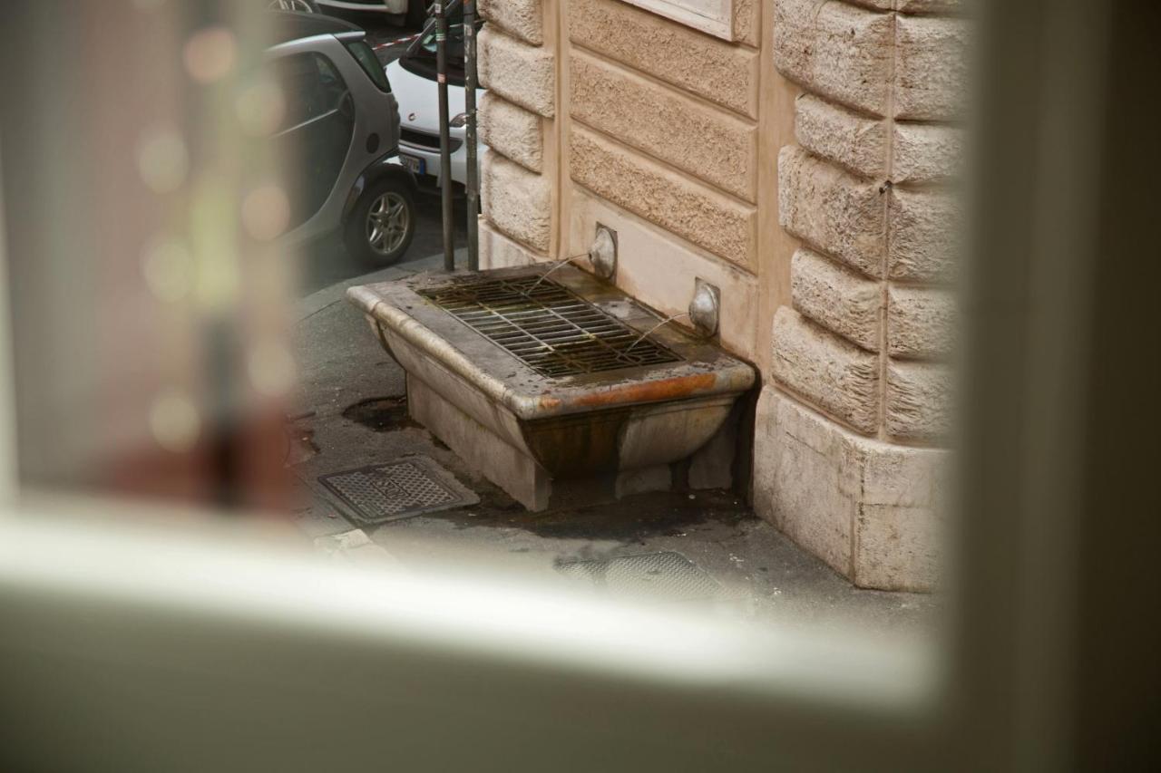 Repetita Juvant Roma Exterior foto